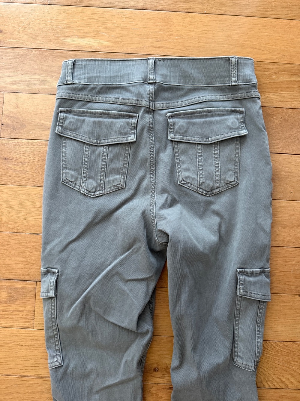 SPANX Stretch Twill Ankle Cargo Pants Size M - Picture 4 of 9